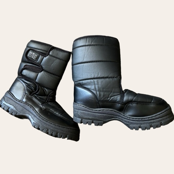 WFS Men's Snow Boots Size 8 - Picture 2 of 6